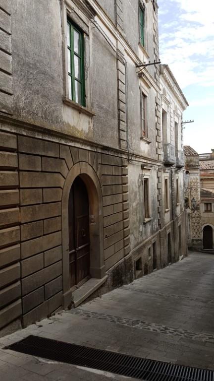 appartamento in vendita a Longobardi