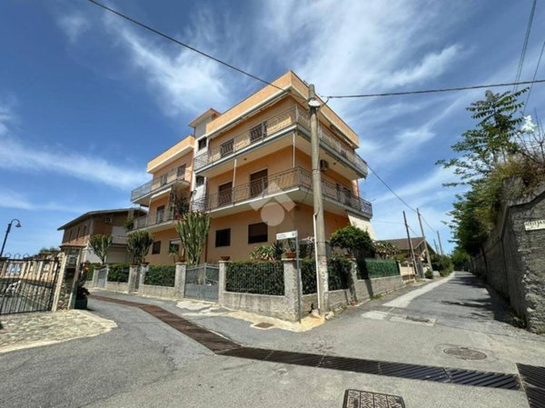 appartamento in vendita a Longobardi