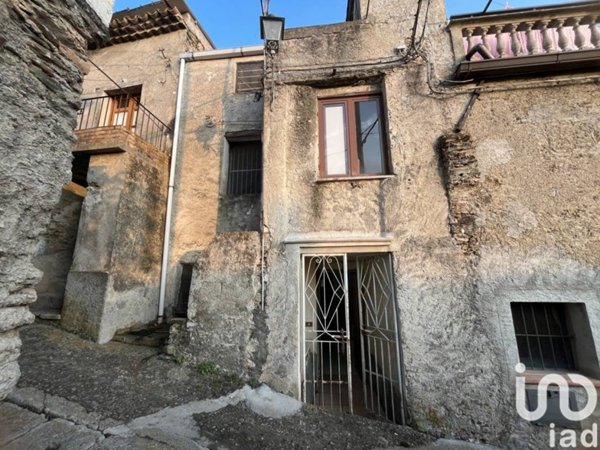 quadrivano in vendita a Longobardi