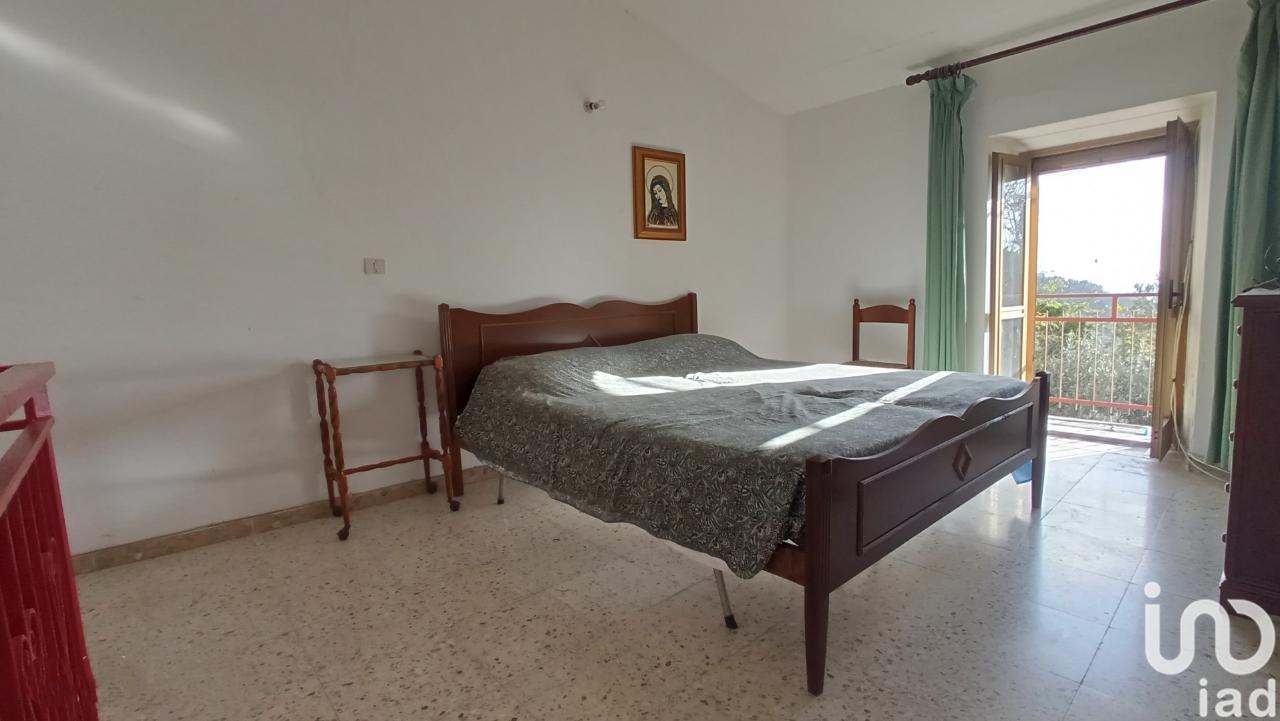 casa indipendente in vendita a Longobardi