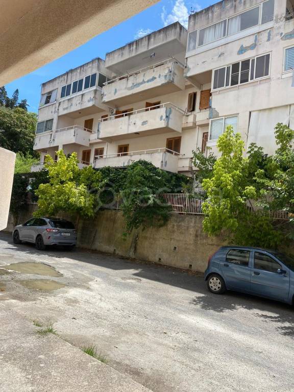 appartamento in vendita a Longobardi