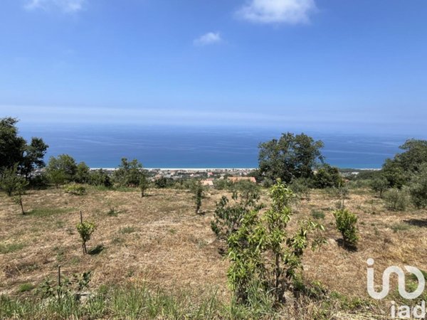 casa indipendente in vendita a Longobardi
