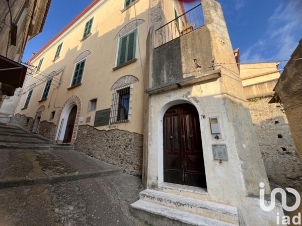 appartamento in vendita a Longobardi