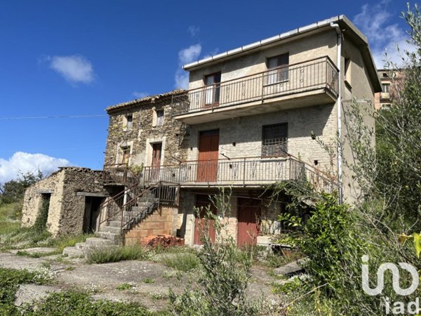 casa indipendente in vendita a Longobardi