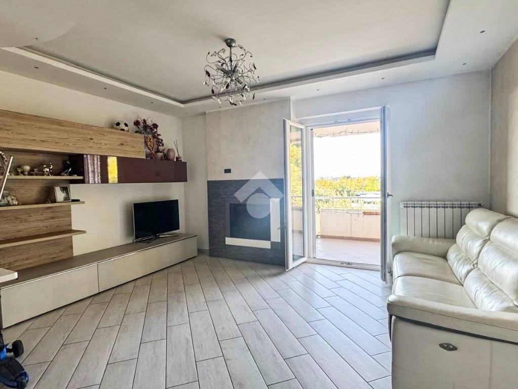 appartamento in vendita a Longobardi