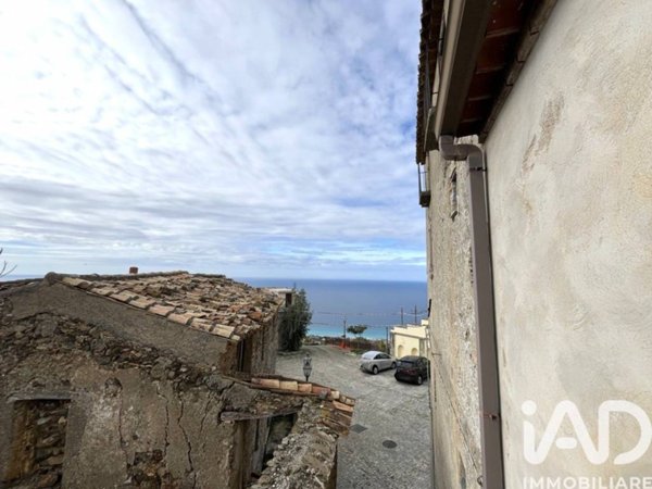 casa indipendente in vendita a Longobardi