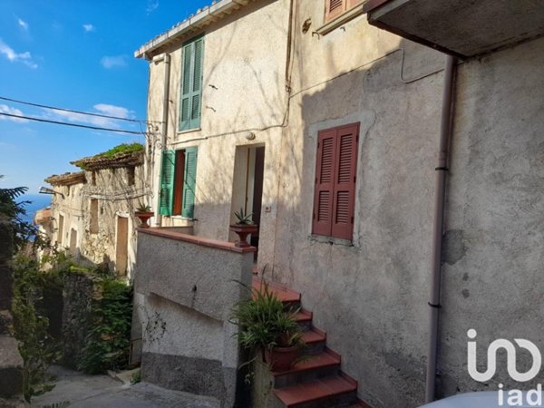 casa indipendente in vendita a Longobardi