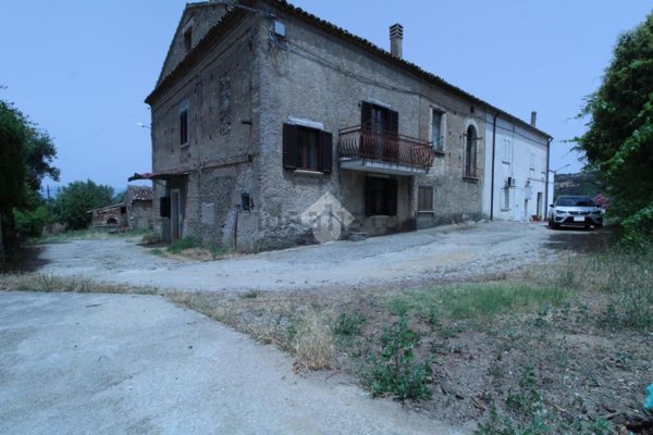 casa indipendente in vendita a Luzzi