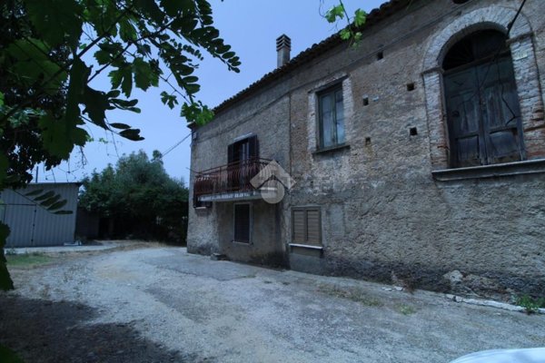 casa indipendente in vendita a Luzzi