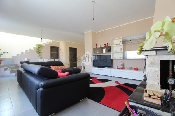 casa indipendente in vendita a Luzzi