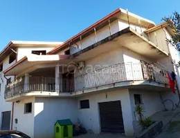 locale commerciale in vendita a Luzzi
