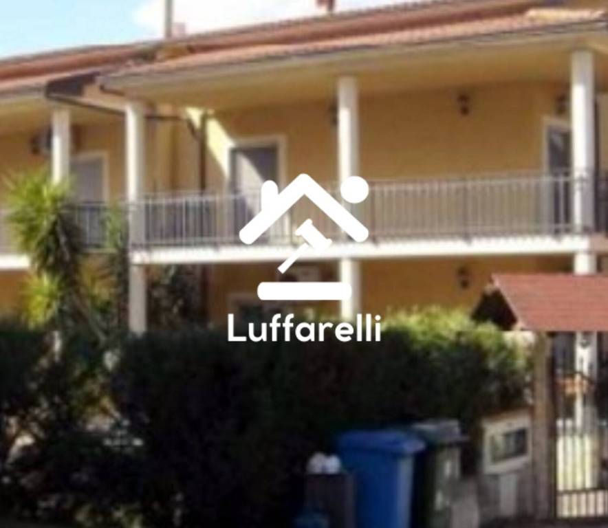 casa indipendente in vendita a Luzzi in zona Cavoni