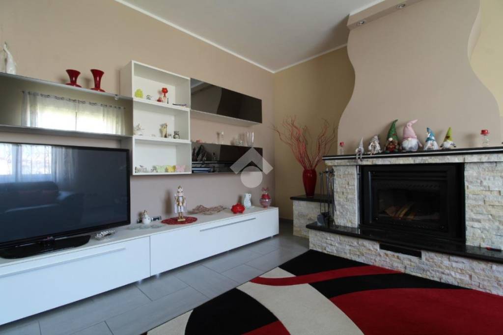 casa indipendente in vendita a Luzzi