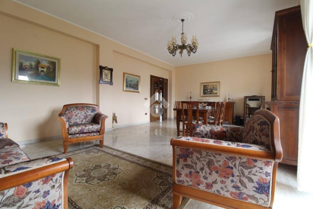 appartamento in vendita a Luzzi in zona Cavoni