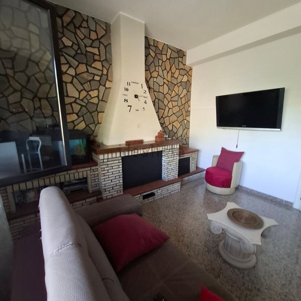 casa indipendente in vendita a Luzzi