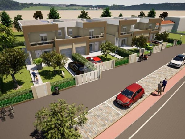 casa indipendente in vendita a Luzzi