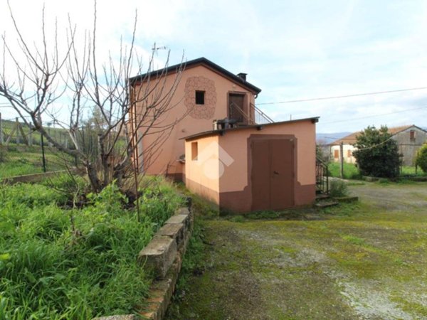 casa indipendente in vendita a Luzzi