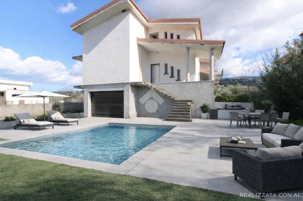 casa indipendente in vendita a Luzzi