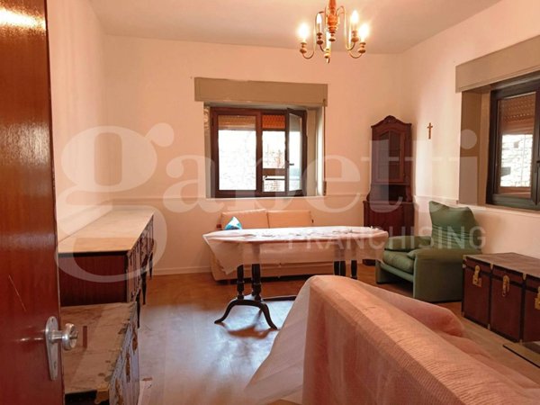 casa indipendente in vendita a Luzzi