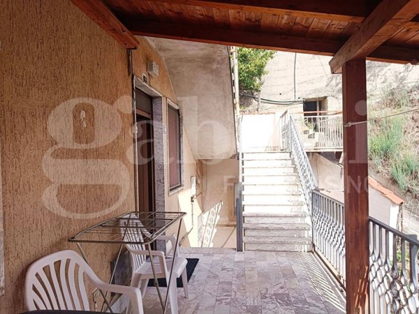 casa indipendente in vendita a Luzzi