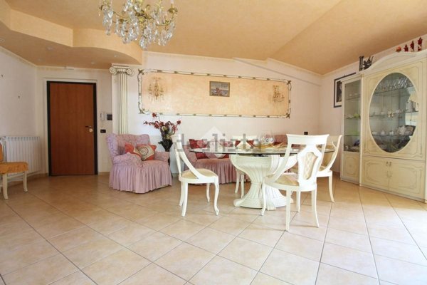 appartamento in vendita a Luzzi in zona Cavoni