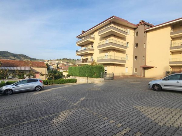 appartamento in vendita a Luzzi in zona Cavoni