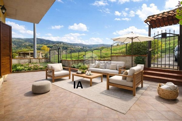 casa indipendente in vendita a Luzzi