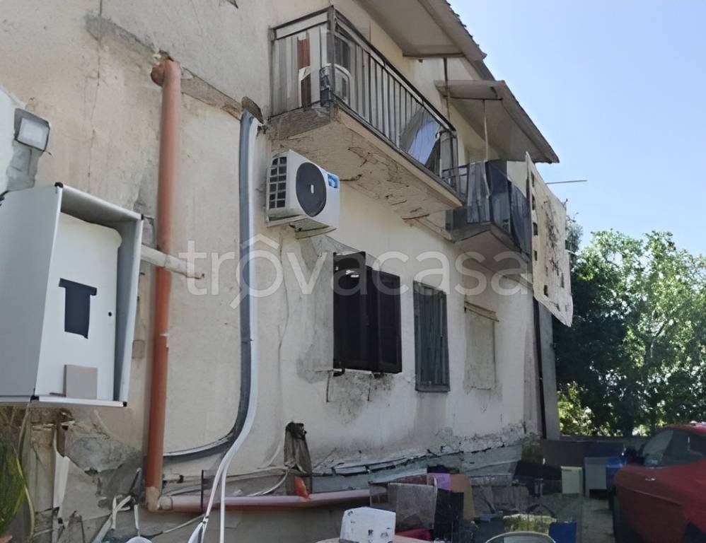 casa indipendente in vendita a Luzzi