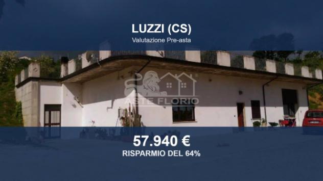 casa indipendente in vendita a Luzzi