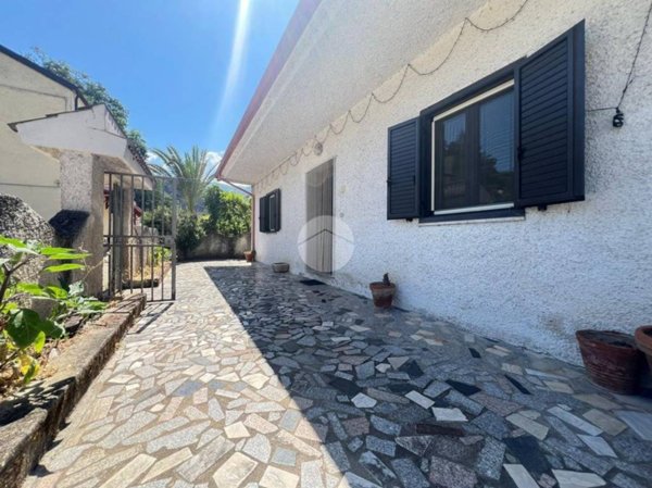 casa indipendente in vendita a Luzzi