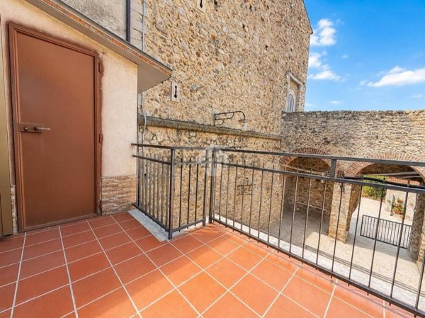 appartamento in vendita a Luzzi in zona Cavoni