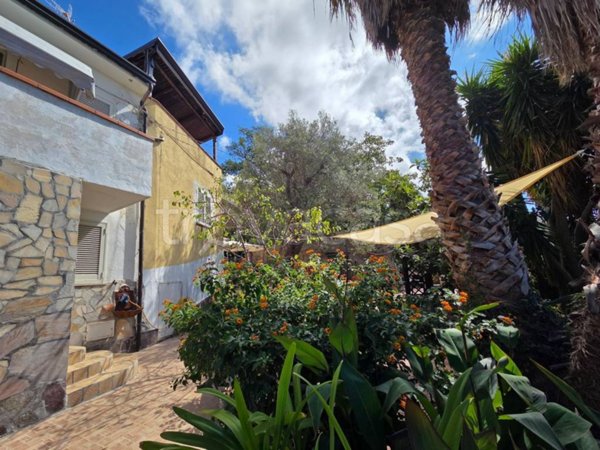 casa indipendente in vendita a Maierà