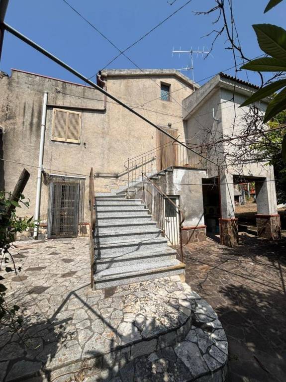 casa indipendente in vendita a Maierà