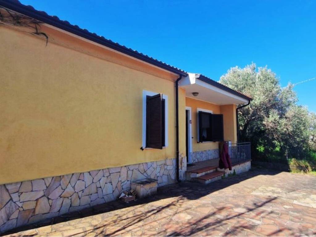 casa indipendente in vendita a Maierà