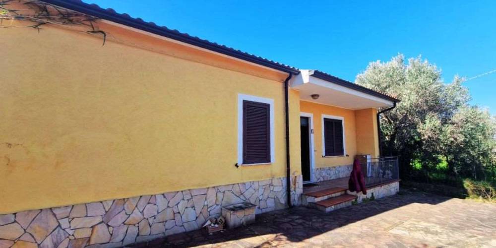 casa indipendente in vendita a Maierà