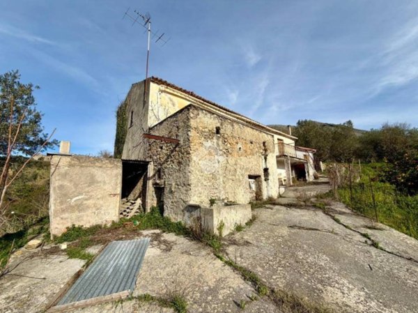 casa indipendente in vendita a Maierà