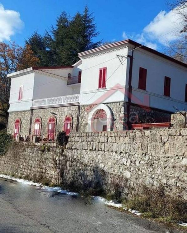 casa indipendente in vendita a Malito