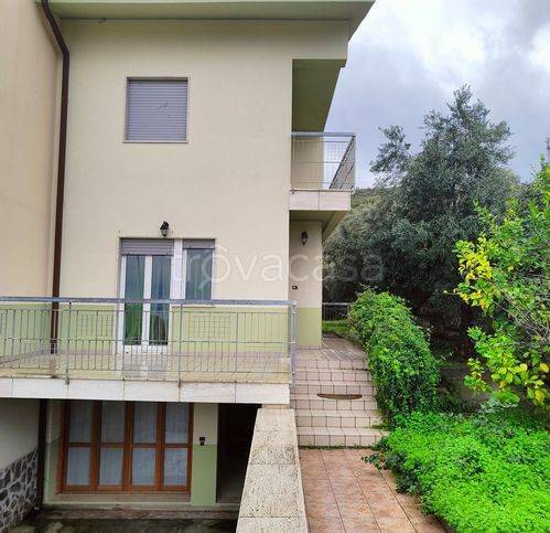 casa indipendente in vendita a Mandatoriccio