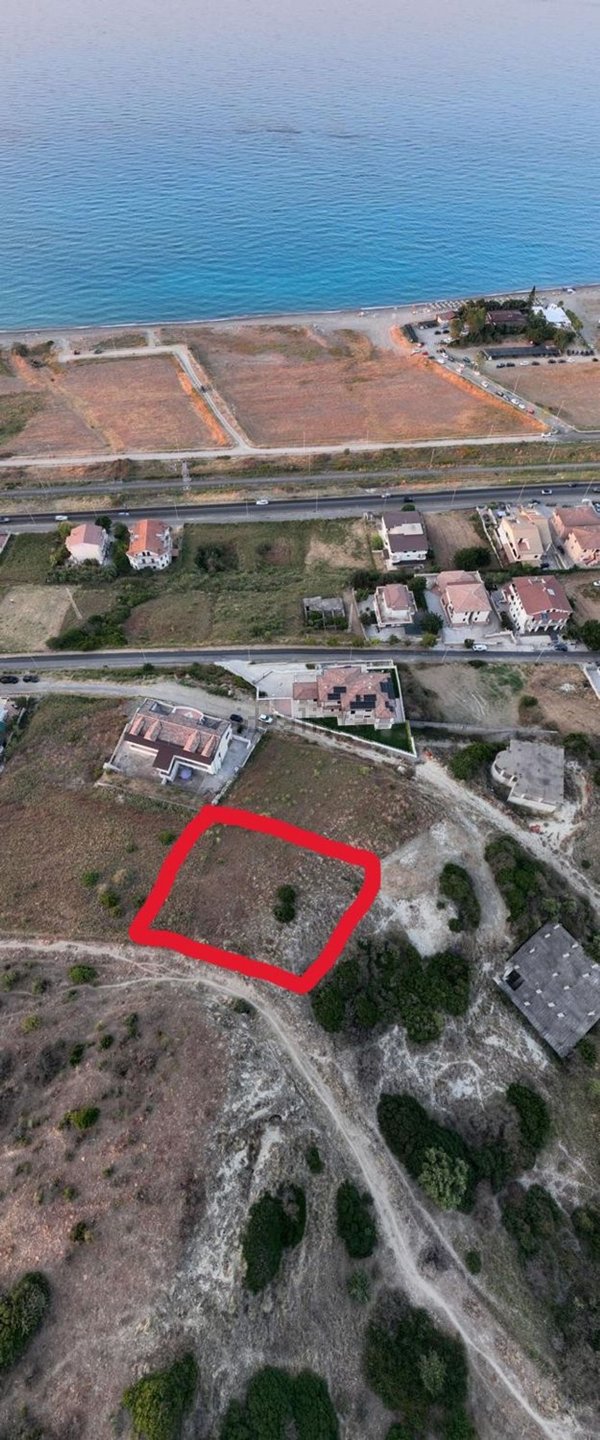 terreno edificabile in vendita a Mandatoriccio