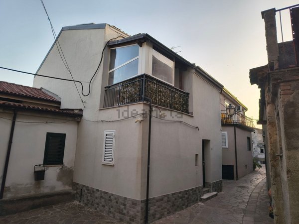 casa indipendente in vendita a Mandatoriccio