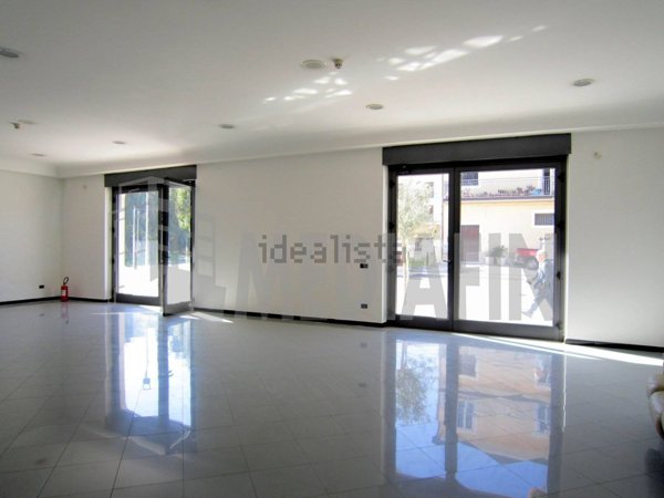 locale di sgombero in vendita a Mandatoriccio