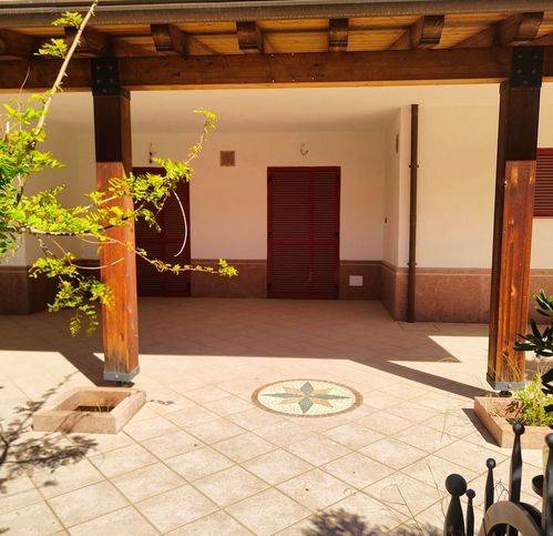 casa indipendente in vendita a Mandatoriccio