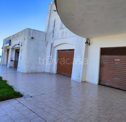 negozio in vendita a Mandatoriccio