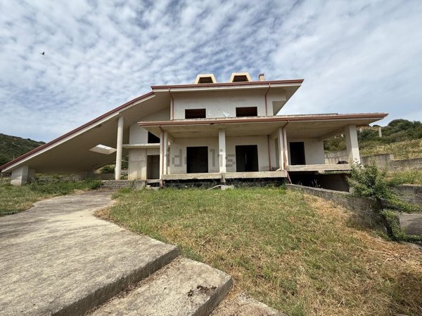 casa indipendente in vendita a Mandatoriccio