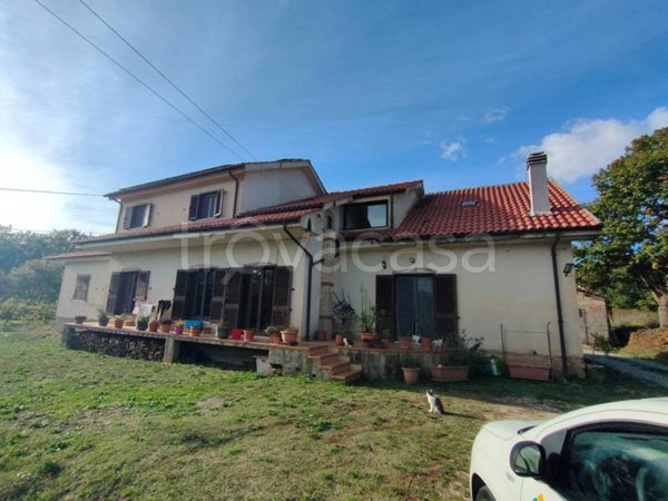 casa indipendente in vendita a Mangone