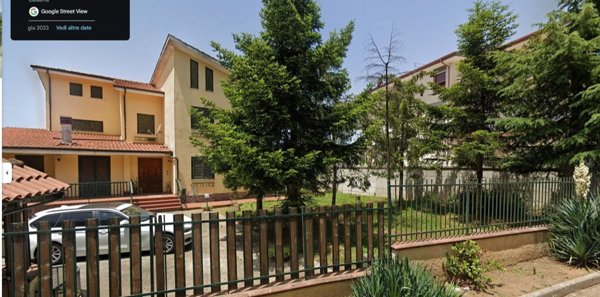 casa indipendente in vendita a Mangone