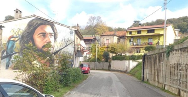 casa indipendente in vendita a Mangone