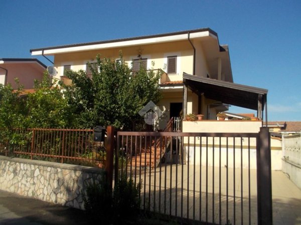 casa indipendente in vendita a Marano Marchesato