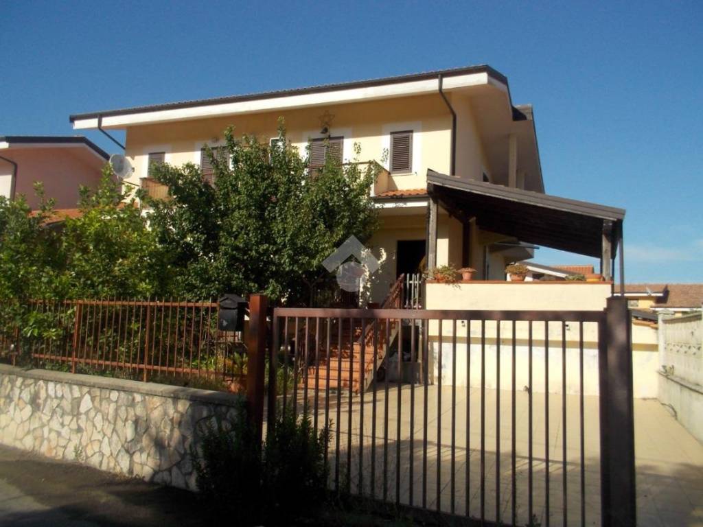 appartamento in vendita a Marano Marchesato