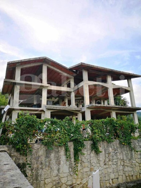 casa indipendente in vendita a Marano Marchesato